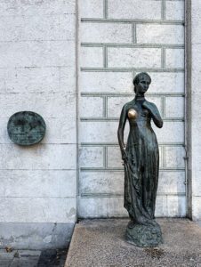The Julia Capulet statue presented to Munich by Verona.